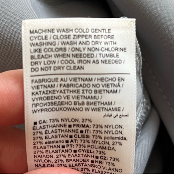 ATHLETA Stellar Wide Crop Pant Sizes 6 and 4 Trendy Stylish Active Athletic - Picture 8 of 15